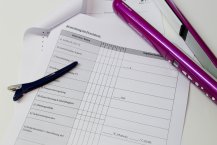 Unsere detaillierte Glätteisen Vergleichstabelle gibt einen sehr guten Überblick